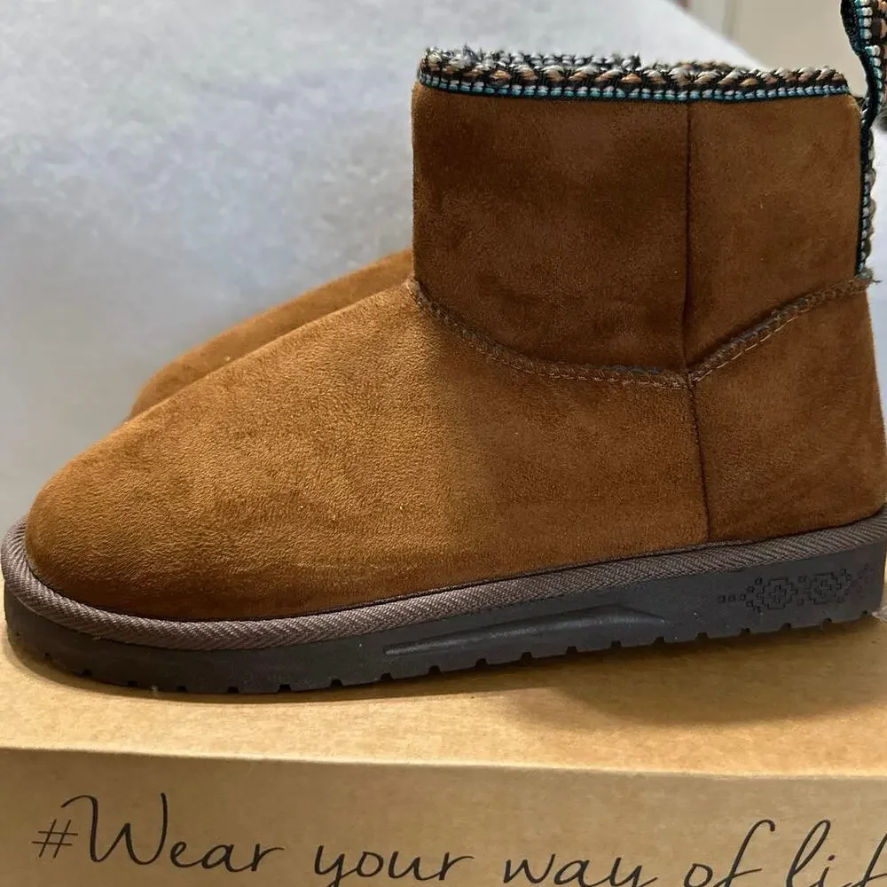 Muk Luks ankle Boots faux suede chestnut color side zip womens size 8 New in box